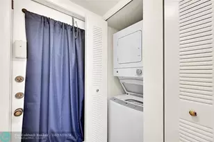 2711 NW 104th Ave, Sunrise, FL 33322 - Photo 14