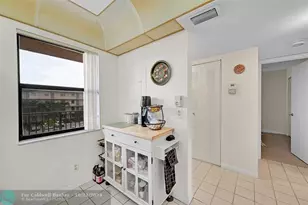 2711 NW 104th Ave, Sunrise, FL 33322 - Photo 2