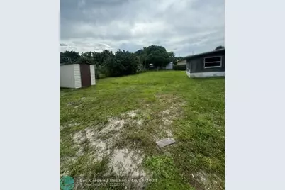 8480 SE Citrus Way, Hobe Sound, FL 33455 - Photo 4