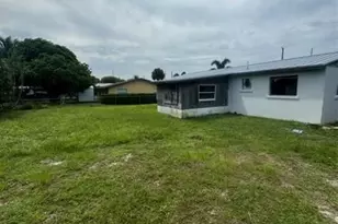 8480 SE Citrus Way, Hobe Sound, FL 33455 - Photo 2