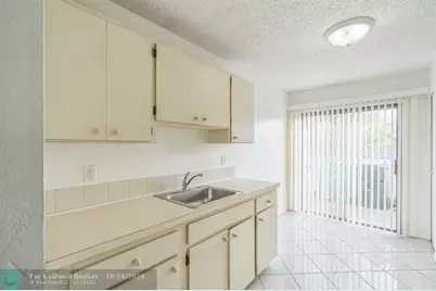 390 SW Colesbury Ave, Port Saint Lucie, FL 34953 - Photo 20