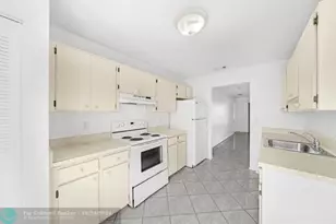 390 SW Colesbury Ave, Port Saint Lucie, FL 34953 - Photo 18