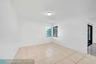 390 SW Colesbury Ave, Port Saint Lucie, FL 34953 - Photo 4