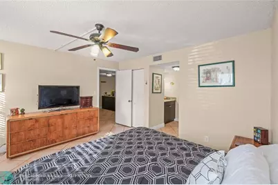 7410  Woodmont Ter, Unit #109, Tamarac, FL 33321 - Photo 10