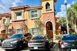 732 SW 106th Ave, Hollywood, FL 33025 - Photo 2