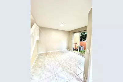 732 SW 106th Ave, Hollywood, FL 33025 - Photo 6