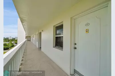 2555 NE 11th St, Unit #806, Fort Lauderdale, FL 33304 - Photo 2