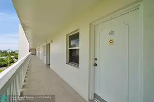 2555 NE 11th St, Fort Lauderdale, FL 33304 - Photo 2