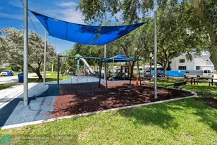 805 SE 10th St, Fort Lauderdale, FL 33316 - Photo 14