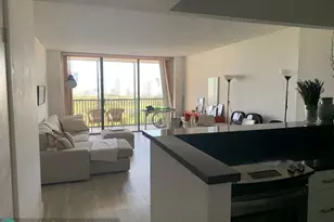 20301 W Country Club Dr, Aventura, FL 33180 - Photo 4