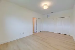 4220 N Dixie Hwy, Oakland Park, FL 33334 - Photo 16