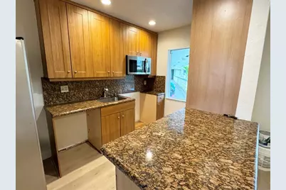 1423  Holly Heights Dr, Unit #13, Fort Lauderdale, FL 33304 - Photo 8