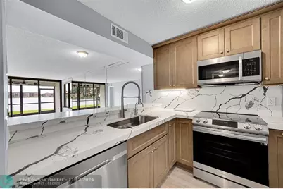 5801  Coral Lake Dr, Unit #101, Margate, FL 33063 - Photo 8