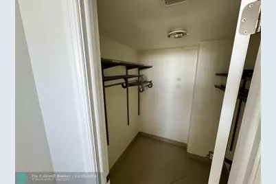 4800  Bayview Dr, Unit #406, Fort Lauderdale, FL 33308 - Photo 6