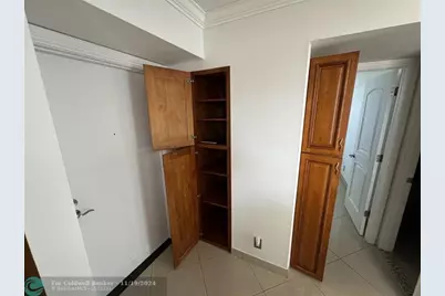 4800  Bayview Dr, Unit #406, Fort Lauderdale, FL 33308 - Photo 10