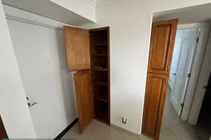 4800 Bayview Dr, Fort Lauderdale, FL 33308 - Photo 10