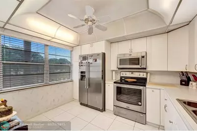 2801  Victoria Way, Unit #K2, Coconut Creek, FL 33066 - Photo 4