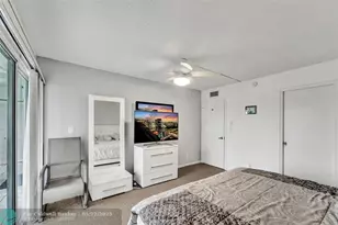 2801 Victoria Way, Coconut Creek, FL 33066 - Photo 38