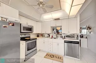 2801 Victoria Way, Coconut Creek, FL 33066 - Photo 6