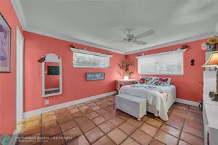 2541 NE 11th St, Pompano Beach, FL 33062 - Photo 8