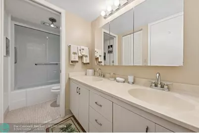 2030  Harwood D, Unit #2030, Deerfield Beach, FL 33442 - Photo 18