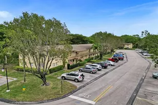 7640 NW 1st St, Margate, FL 33063 - Photo 28