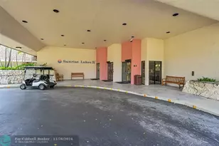 10101 Sunrise Lakes Blvd, Sunrise, FL 33322 - Photo 20