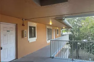 6900 SW 39th St, Davie, FL 33314 - Photo 4