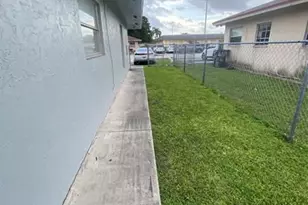 4021 NW 30th Terrace, Lauderdale Lakes, FL 33309 - Photo 4