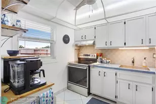 3051 NW 46th Ave, Lauderdale Lakes, FL 33313 - Photo 10