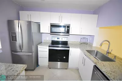 10120  Sunrise Lakes Blvd, Unit #405, Sunrise, FL 33322 - Photo 20