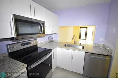 10120  Sunrise Lakes Blvd, Unit #405, Sunrise, FL 33322 - Photo 18