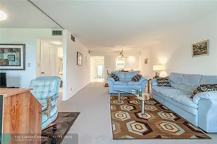 9611 N Hollybrook Lake Dr, Pembroke Pines, FL 33025 - Photo 8