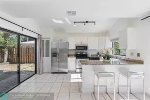 722 NW 132nd Terrace, Plantation, FL 33325 - Photo 4