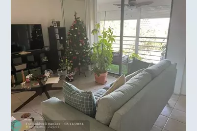 1300  Saint Charles Pl, Unit #522, Pembroke Pines, FL 33026 - Photo 10