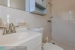 6732 SW 19th St, Miramar, FL 33023 - Photo 10