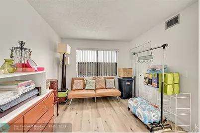 10442  Sunrise Lakes Blvd, Unit #202, Sunrise, FL 33322 - Photo 4