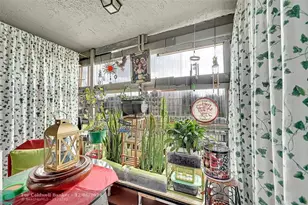 10442 Sunrise Lakes Blvd, Sunrise, FL 33322 - Photo 10