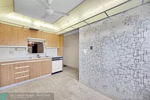 2006 Granada Dr, Coconut Creek, FL 33066 - Photo 10