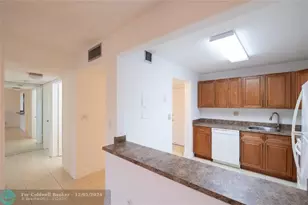 9233 SW 8th St, Boca Raton, FL 33428 - Photo 16