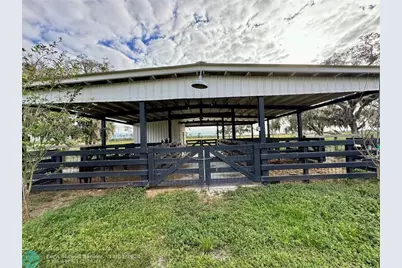 14151 E Center St, Okeechobee, FL 34974 - Photo 16