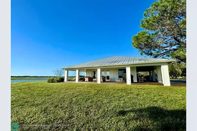 14151 E Center St, Okeechobee, FL 34974 - Photo 4