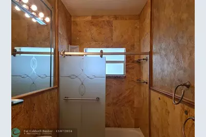 906 NE 3 Street, Hallandale Beach, FL 33009 - Photo 16