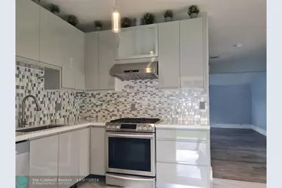 906 NE 3 Street, Hallandale Beach, FL 33009 - Photo 34