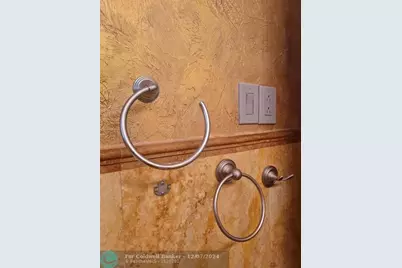 906 NE 3 Street, Hallandale Beach, FL 33009 - Photo 18