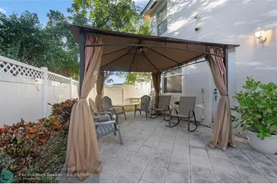 9526 NW 52nd Place, Coral Springs, FL 33076 - Photo 30