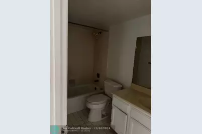 3650  Environ Blvd, Unit #308, Lauderhill, FL 33319 - Photo 4