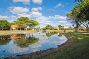 35 Centennial Ct, Deerfield Beach, FL 33442 - Photo 14