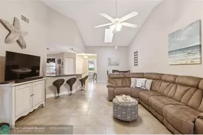35  Centennial Court, Deerfield Beach, FL 33442 - Photo 2