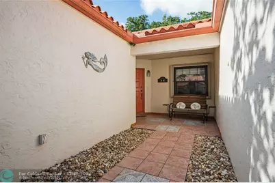 35  Centennial Court, Deerfield Beach, FL 33442 - Photo 8